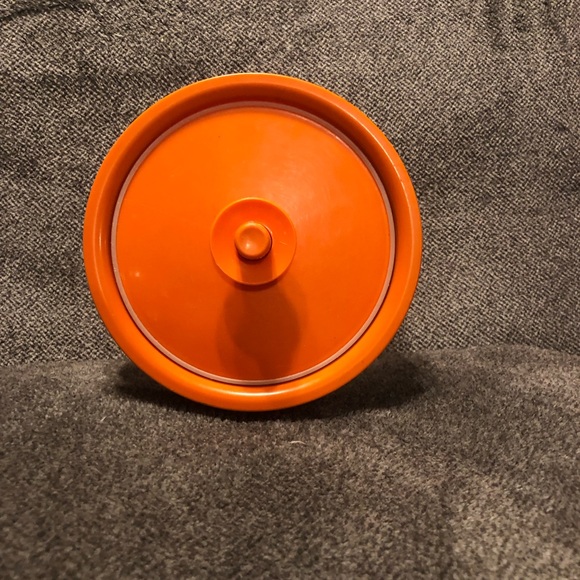 Vintage Tupperware 1481 Clear Canister 6 1/4 Cups Orange - Picture 2 of 5
